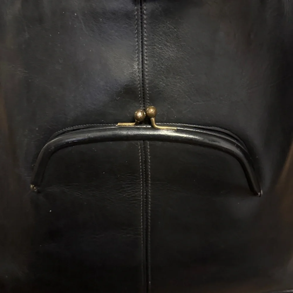 Coach elegant black